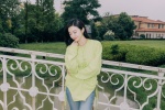 Jing Tianguo green sweatshirt fresh and sweet photo pictures