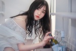 時尚靚妹蕾絲吊帶睡衣性感寫真