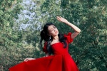 Sun Yi dreamy style red dress mobile wallpaper