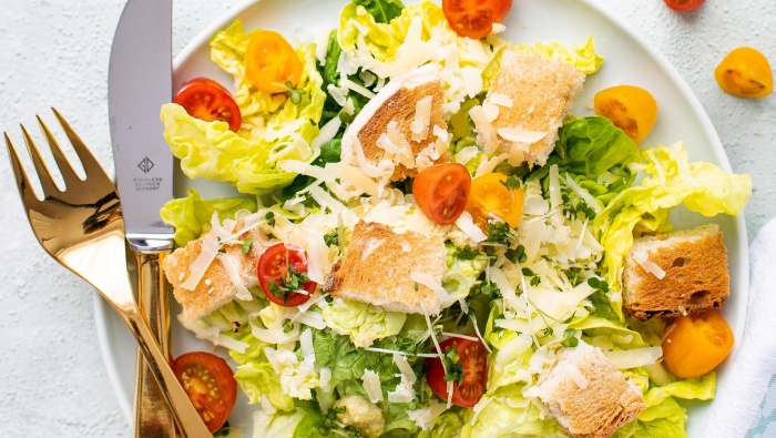 新鲜美味的蔬菜沙拉图片桌面壁纸