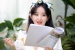 Zhao Liying charming smile sexy photo pictures
