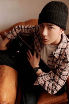 Wang Yibo Jiaren NOW autumn cover photo