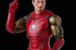 Hasbro Marvel Iron Man figure display details