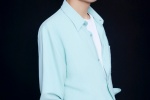 Gong Jun handsome pictures and photos in mint green suit