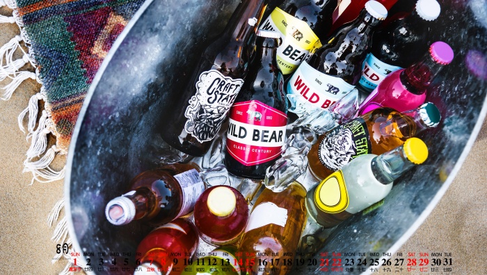 2021年8月清涼一夏高清桌麵日曆壁紙