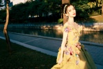 Angelababy sexy photo in yellow and green carved dress