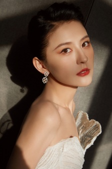 熱依札2021國劇盛典性感寫真