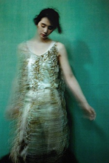 Liu Shishi's light and dark sexy magazine photos