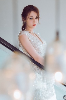 迪麗熱巴性感寫真手機壁紙