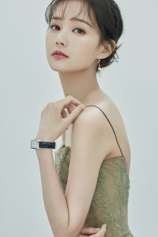 Beauty Li Yitong mobile wallpaper picture