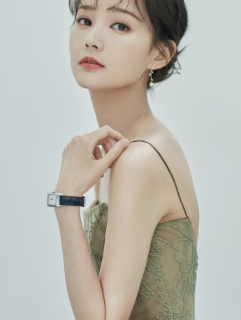 Beauty Li Yitong mobile wallpaper picture