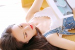 露肩吊帶美妝減齡背帶褲美女寫真