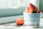 August 2021 small fresh still life desktop calendar wallpaper