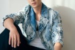 Han Geng handsome photo in denim patchwork suit