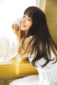 居家美女温暖治愈系写真照片