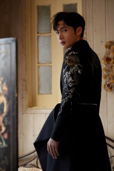 张彬彬ELLE风尚大典帅气写真