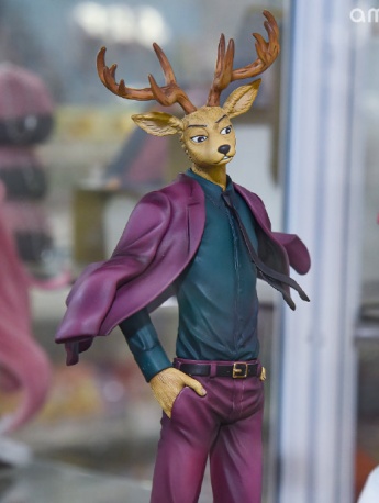 動物狂想曲路易手辦展示圖片