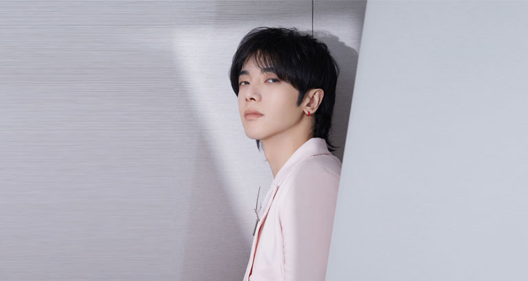 Hua Chenyu picture gallery