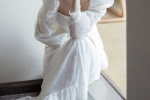 Rainie Yang elegant and sexy photo in white gauze skirt