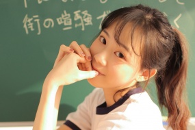 体操服美女图片桌面壁纸