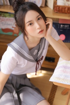 高清性感的学院制服美女写真