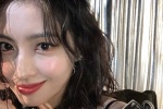 TWICE member momo shows her forehead modeling pictures