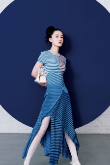 美女李沁时尚写真手机壁纸