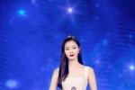 Song Yi's sexy photo in pure white dress