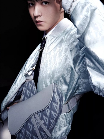 Wang Junkai's casual and handsome endorsement photos