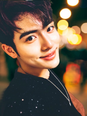 INTO1力丸高清帅气图片写真