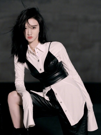 Jing Tian cool and sassy British knight style photo