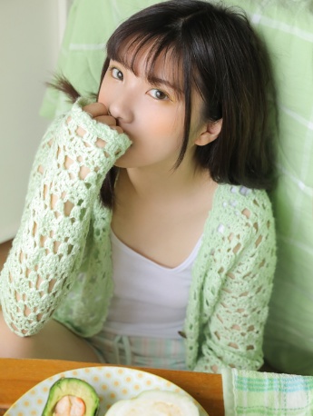 可愛女生性感吊帶誘惑圖片寫真