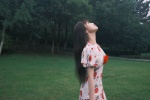 Yu Shuxin's retro sexy photo in red rose dress