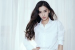 Angelababy elegant temperament photo desktop wallpaper