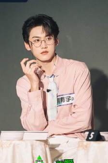 INTO1周柯宇高清图片写真