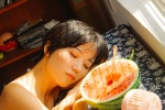 短发美女露背吊带泳衣装诱惑写真