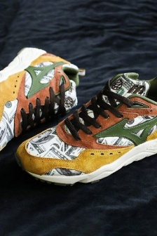 Mizuno 24k three-party joint shoe details