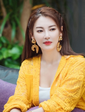 Zhang Yuqi《Daughters' Love 4》Pictures