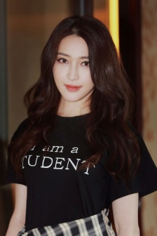 甘婷婷簡約穿搭性感活動照圖片