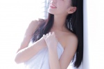 裹胸浴巾美女內衣美腿誘惑寫真