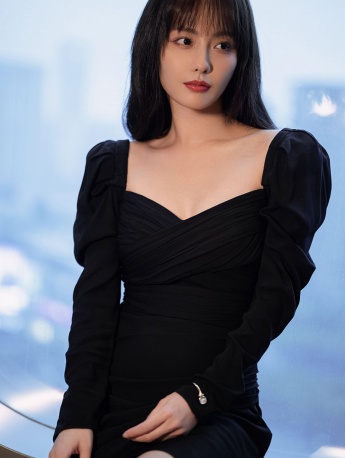 張嘉倪法式黑裙優雅性感寫真