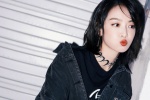 Song Qian’s cool fashion and sexy photos