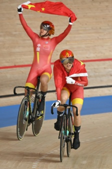 Chinese team wins gold in women's track cycling race
