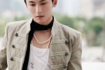 Zhang Zhehan handsome pictures and photos in leopard print shirt