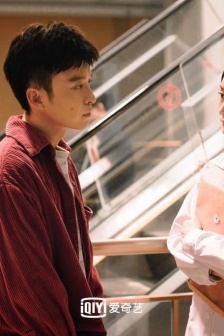 董子健《誰是凶手》圖片