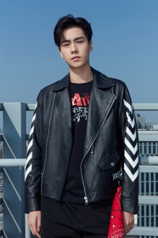 Handsome guy Hu Yitian's photo mobile wallpaper