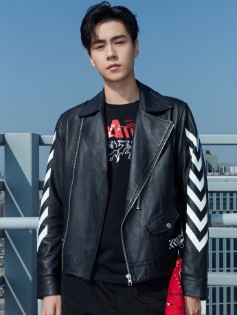 帥哥胡一天寫真手機壁紙