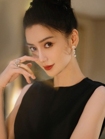 angelababy elegant little black dress photo