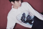 王俊凱印花襯衫高清帥氣寫真