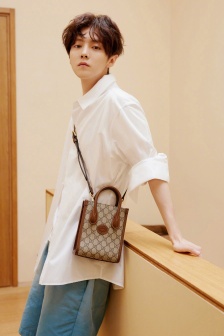Luhan looks cool and handsome in white shirt pictures and photos